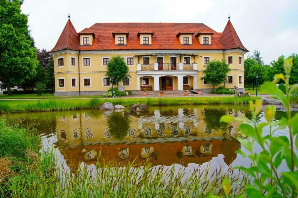 Almtalhotel Appartements In Pettenbach المظهر الخارجي الصورة