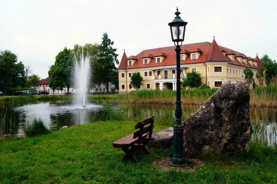 Almtalhotel Appartements In Pettenbach المظهر الخارجي الصورة